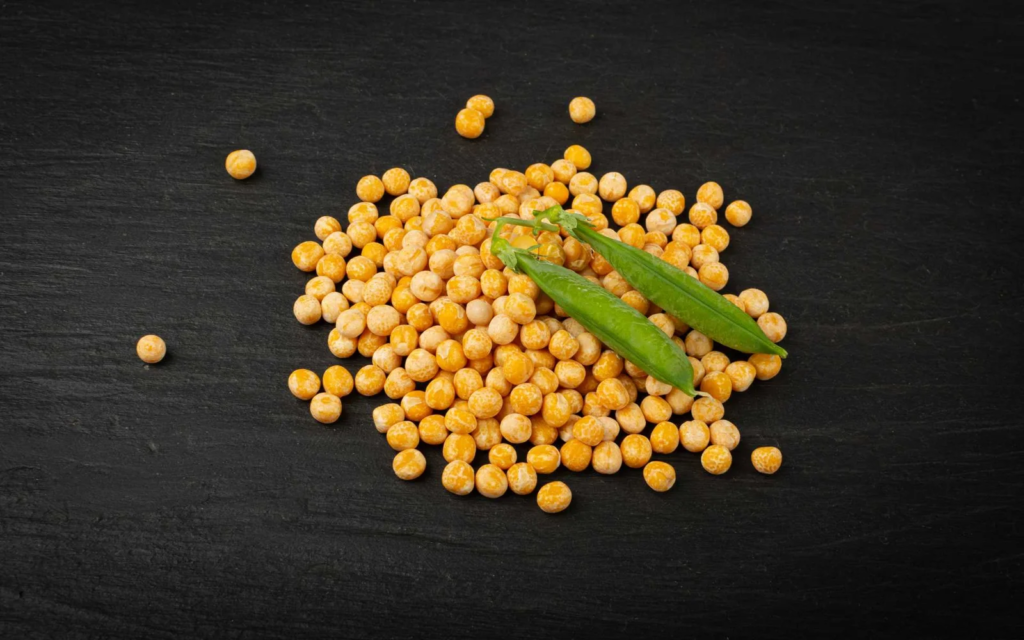 White or Yellow Peas, the Main Ingredient in Ghugni